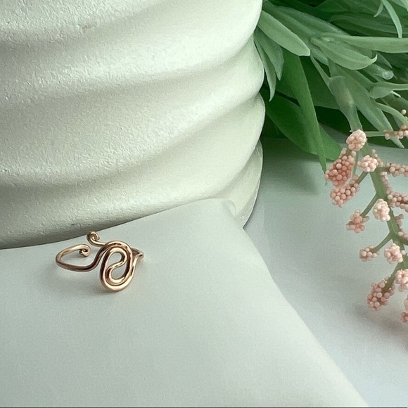 TOE Ring 14K Rose Gold Filled Yin Yang - Picture 4 of 11